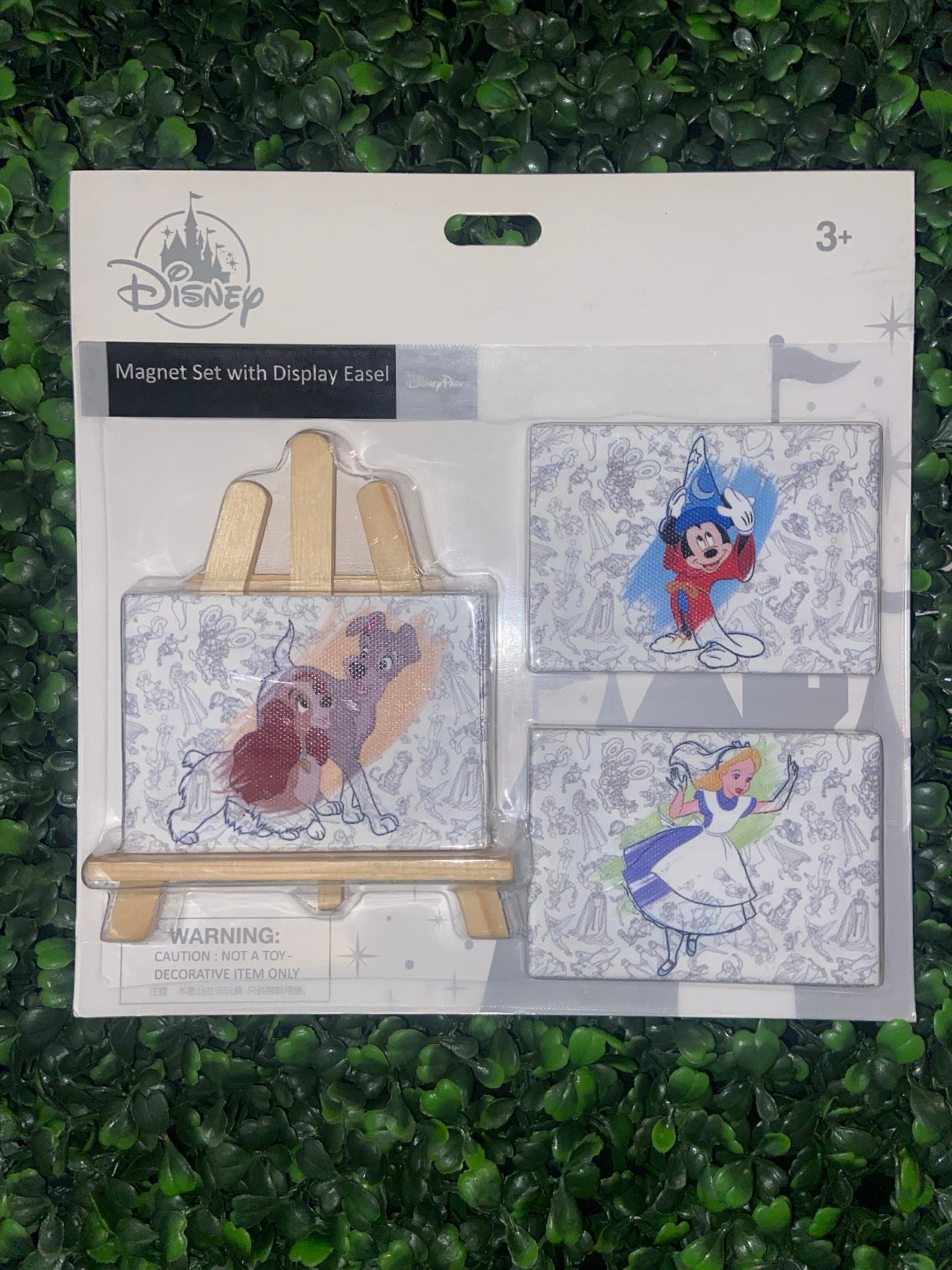 Disney Ink & Paint Canvas Magnetic Set with Display Easel