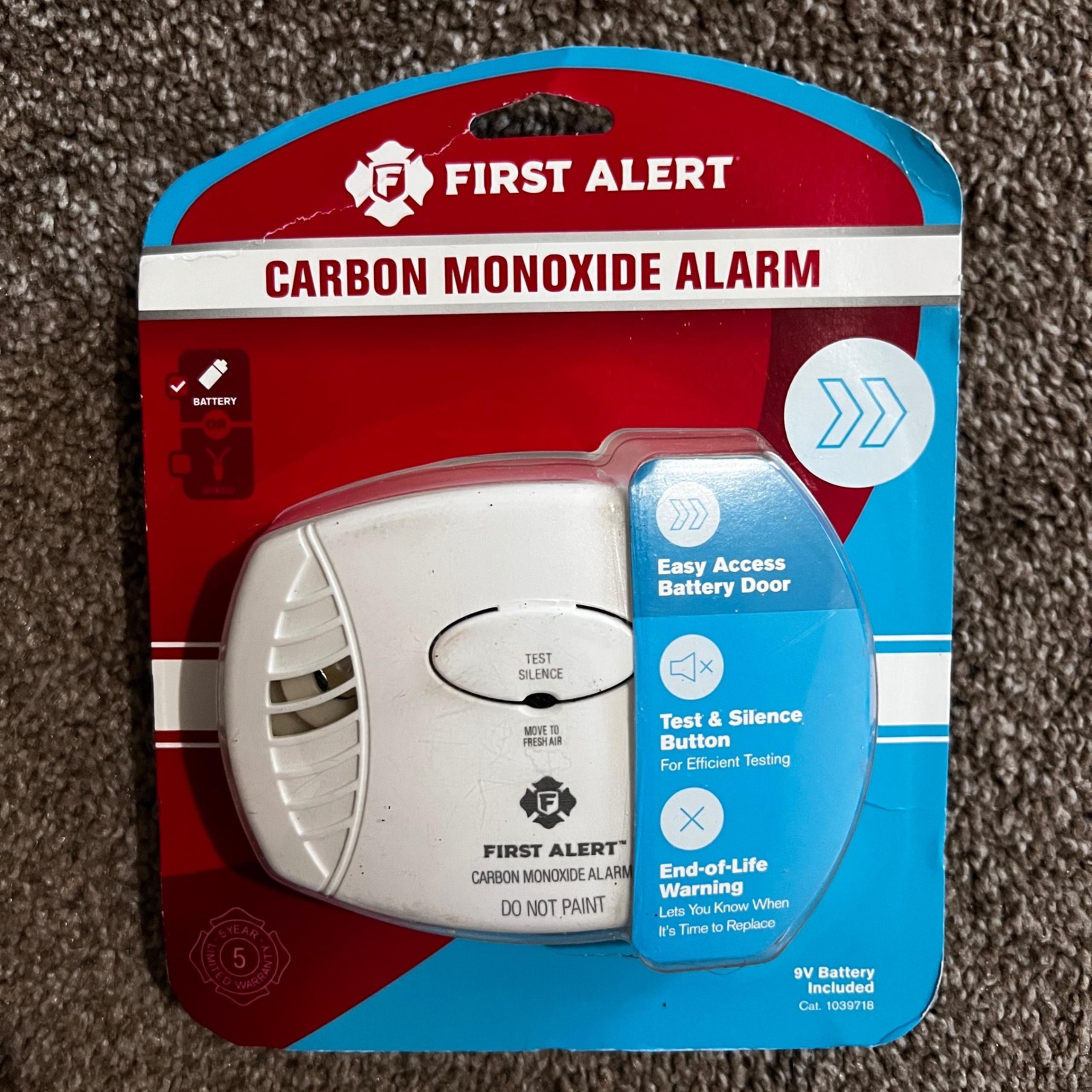 First Alert Carbon Monoxide Alarm Detector Easy Access Battery Powered