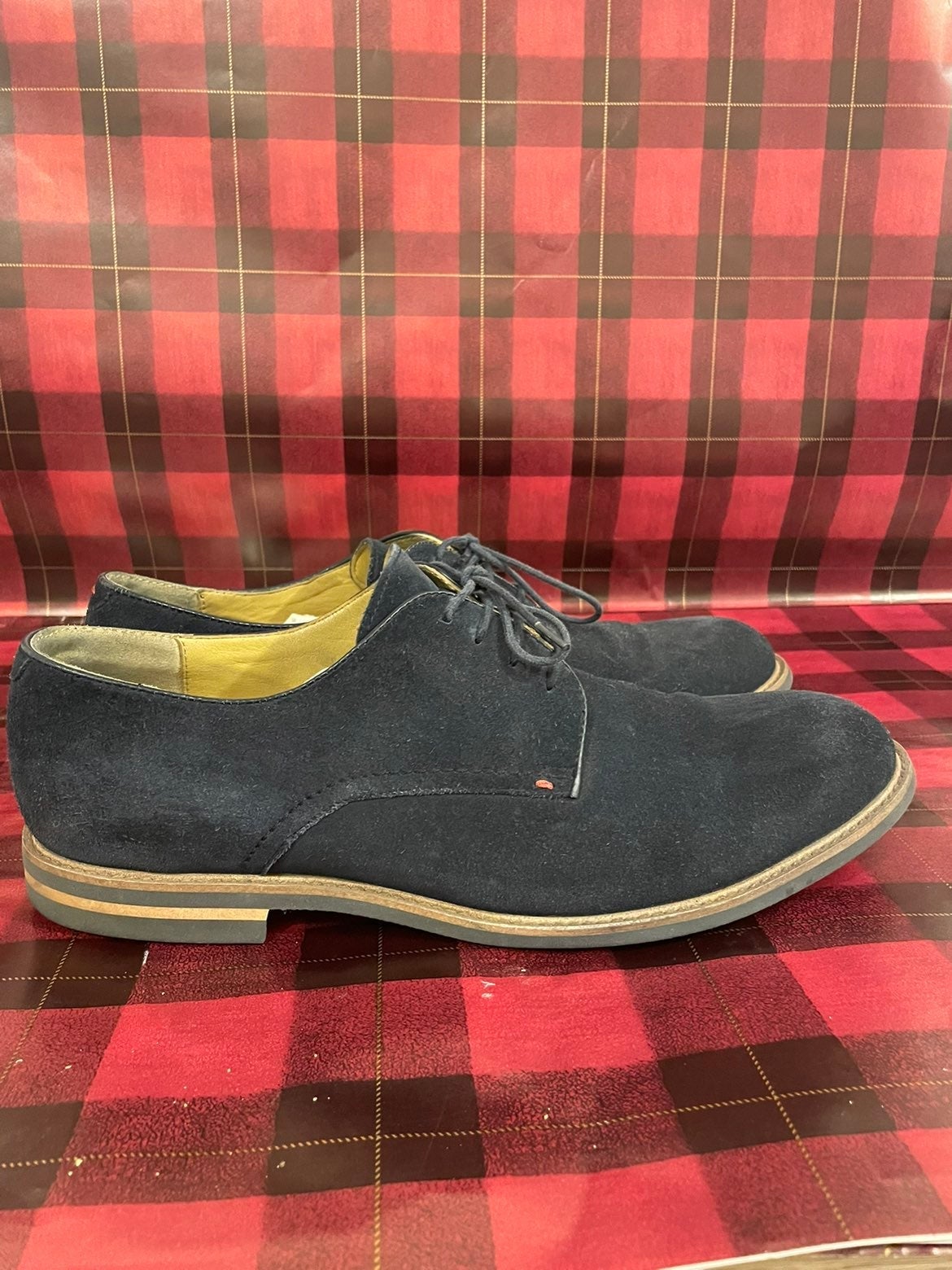 Sheepskin steptronic shoes. Mens size 13
