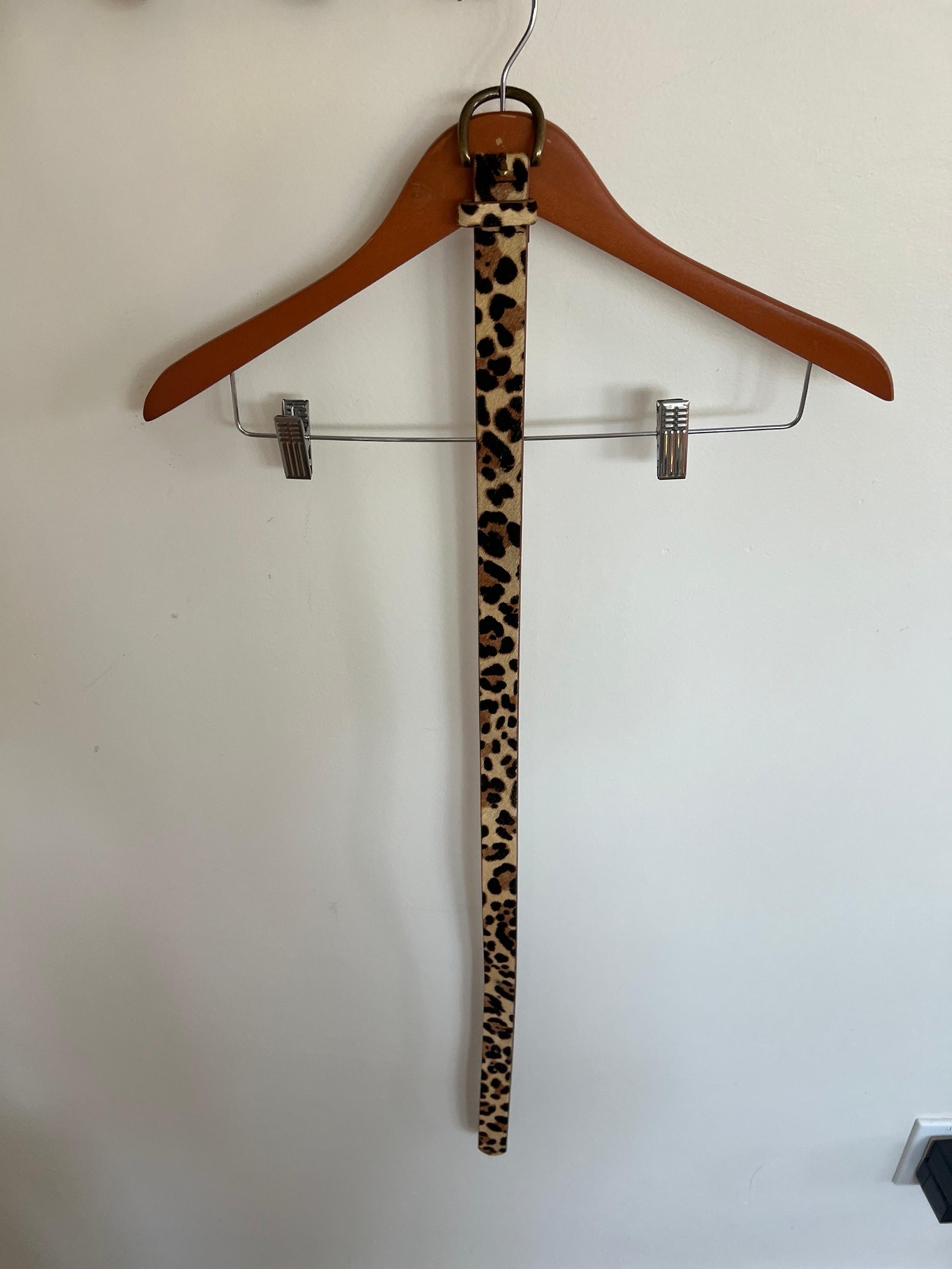 GAP leopard belt