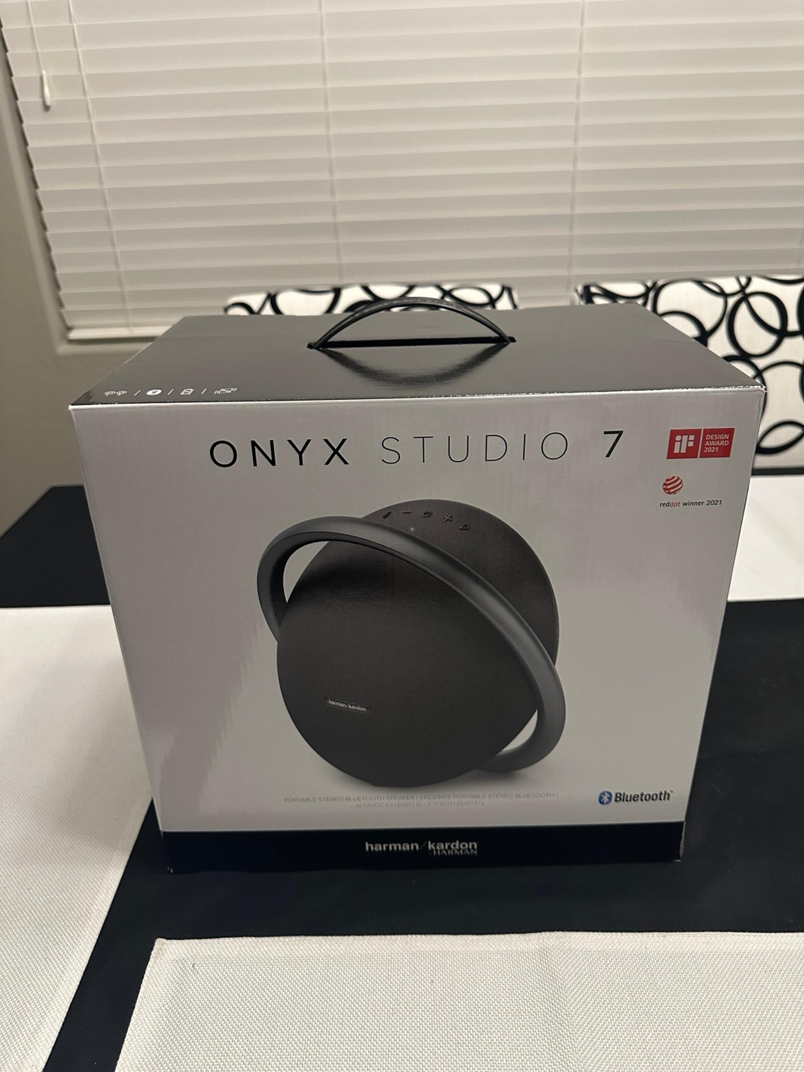 New Harman Kardon Onyx Studio 7 Portable Wireless Bluetooth Speaker  - Black