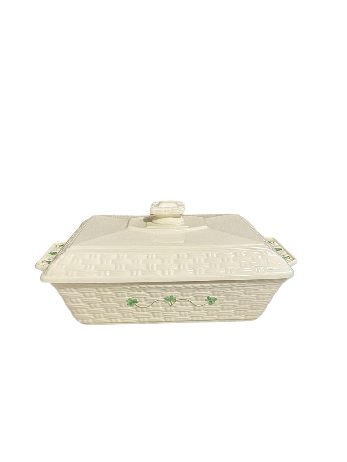 BELLEEK EVERYDAY RECTANGLE COVERED CASSEROLE DISH BASKETWEAVE SHAMROCK