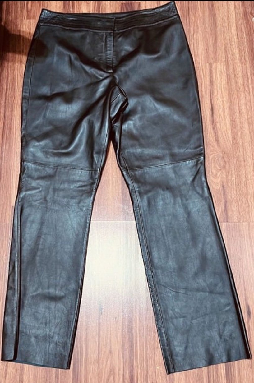 Apostrophe 100% genuine leather pants. High rise, straight leg, 90s size 16