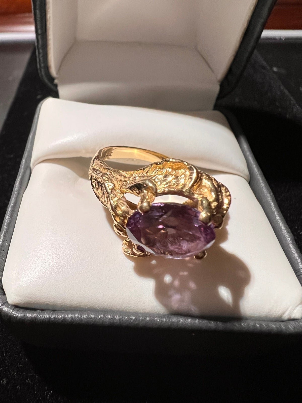 SOLID 14K YELLOW GOLD ESTATE ABSTRACT AMETHYST RING