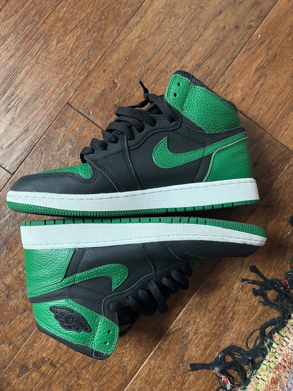 Jordans 1s
