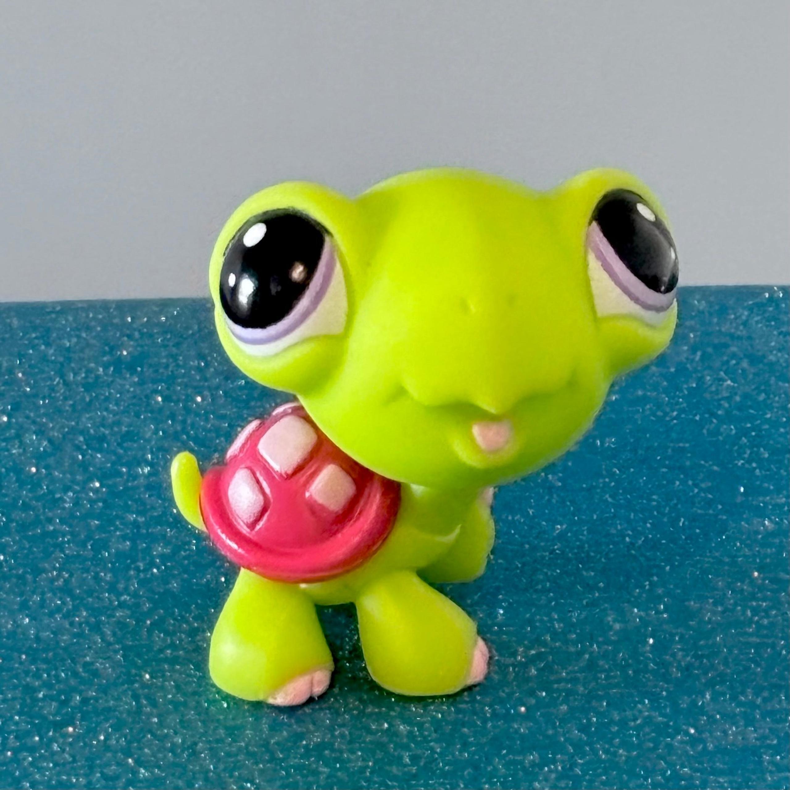 LPS Littlest Pet Shop Green Turtle with Red Shell