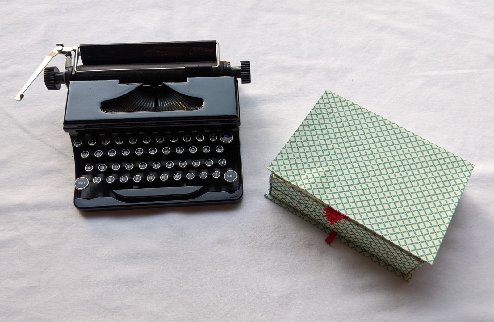 Vintage 2000s American Girl Kit Kittredge 'Kit's Typewriter Set'
