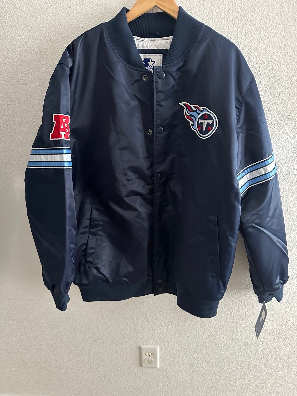 Starter tenessee titans size xxl varsity jacket