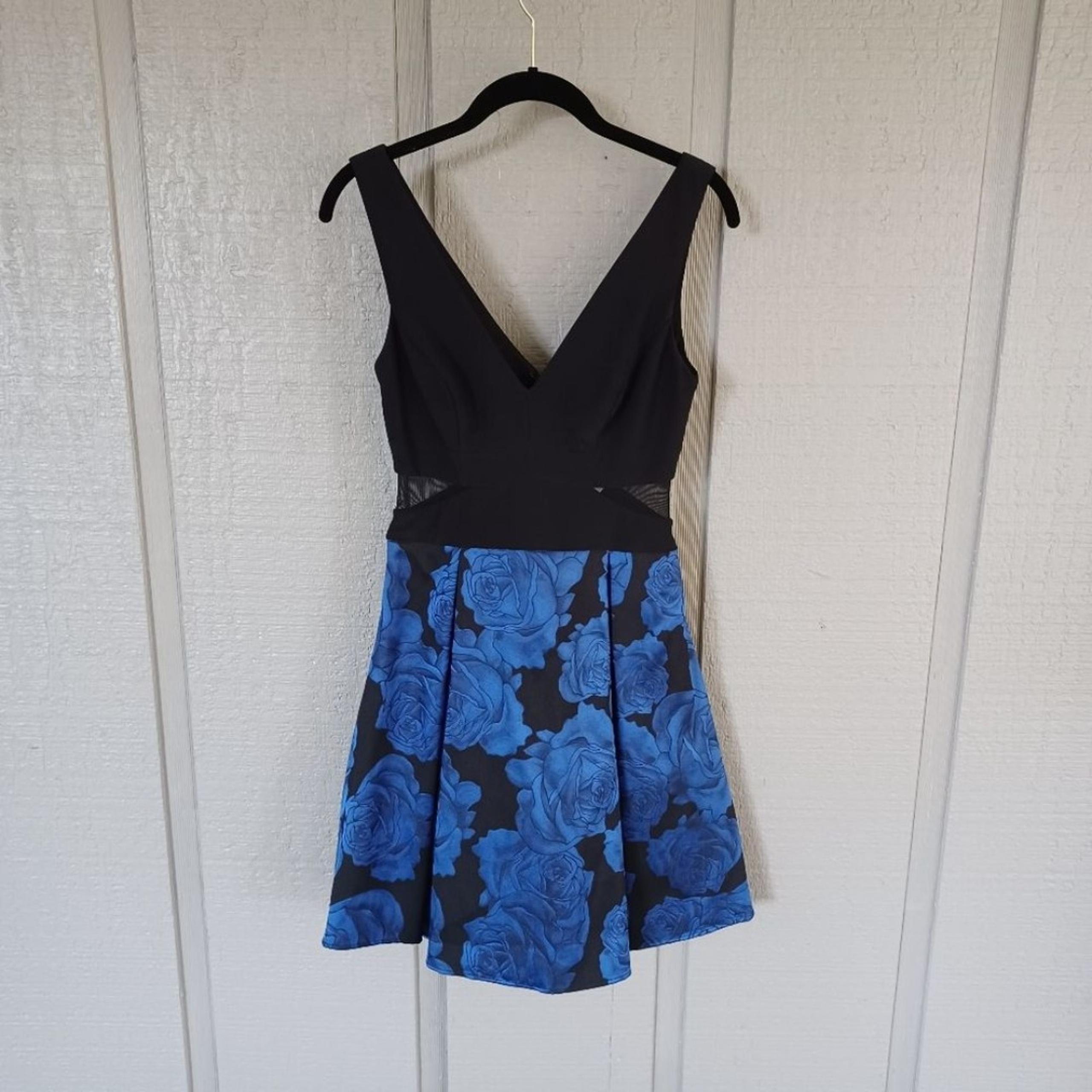 Xscape Womens Cocktail Fit And Flare Mini Dress Size 4 Sleeveless V Neck