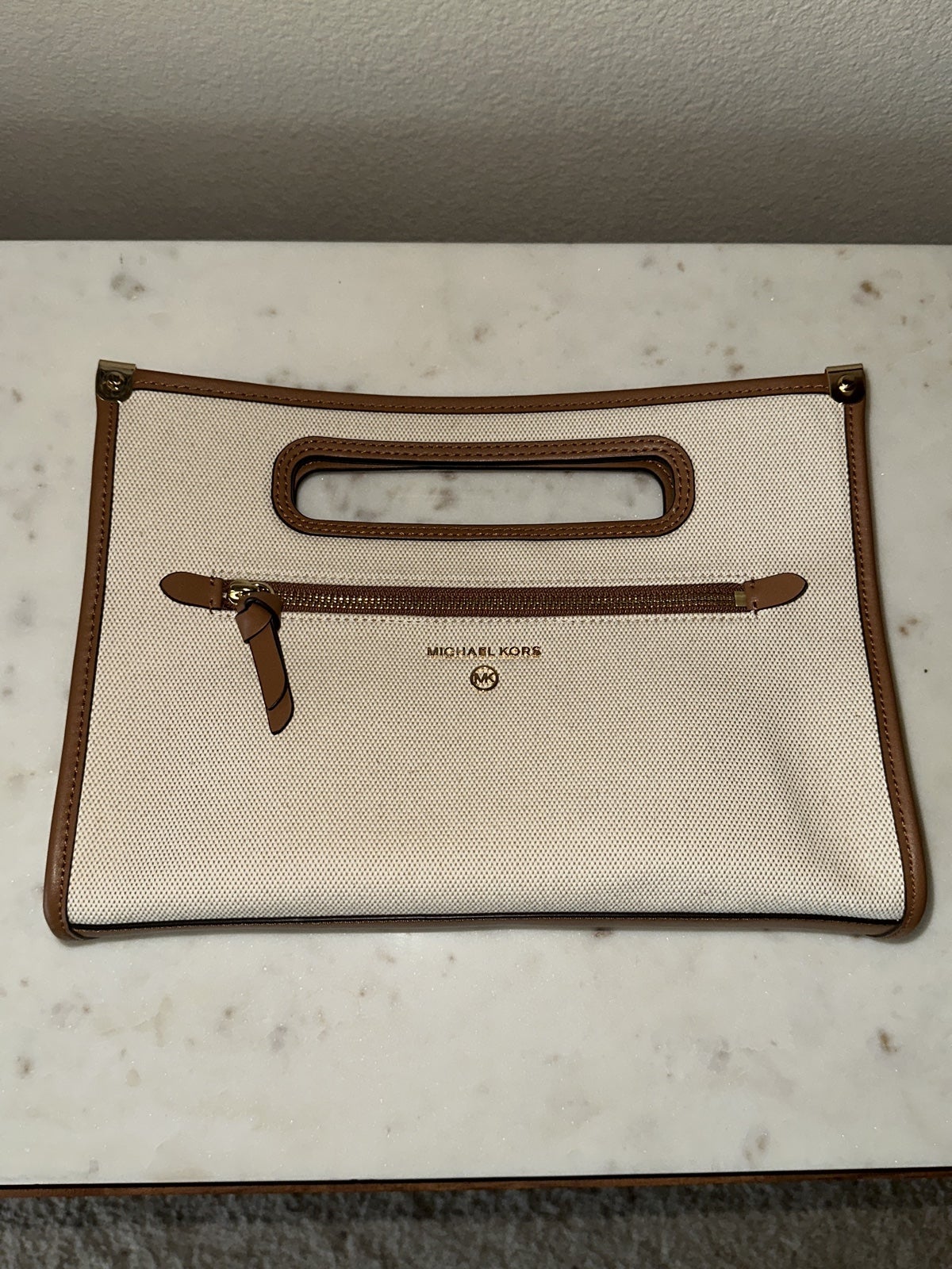 Michael store Kors Clutch Crossbody