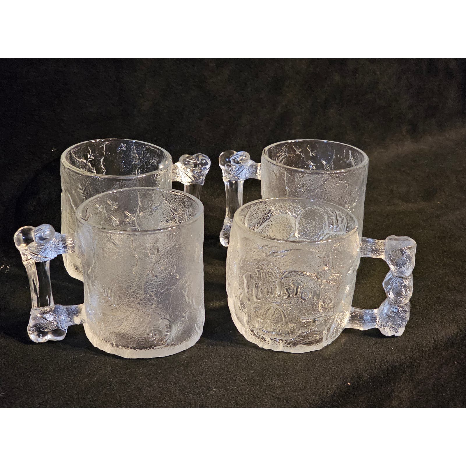 IN - Set of 4 McDonalds 1993 Flintstone Mugs