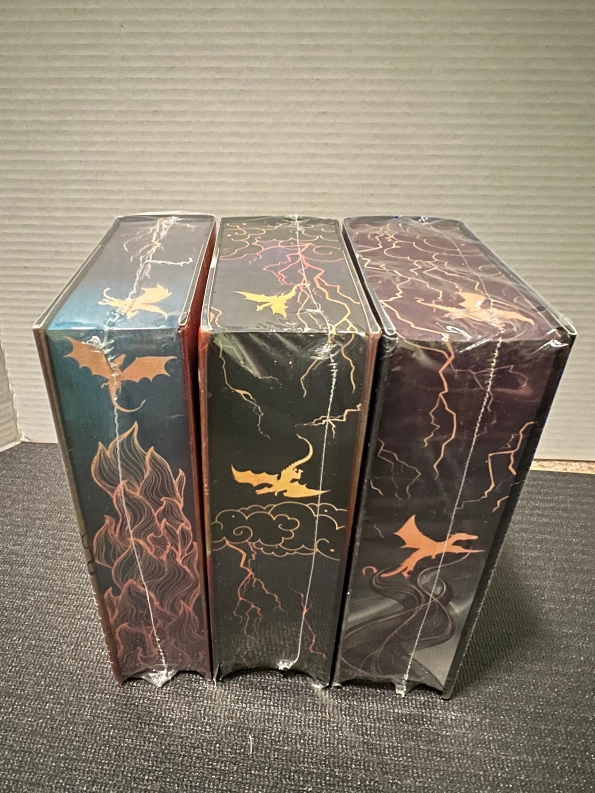 SPECIAL EDITION German Fourth Wing, Iron Flame & Onyx Storm by Rebecca Yarros