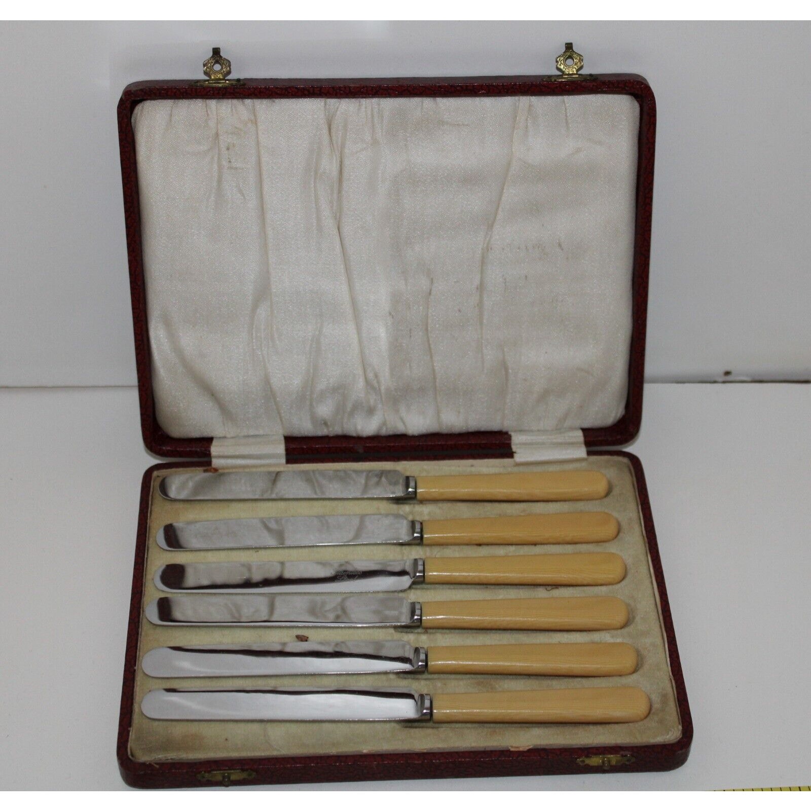 6 VTG Universal Stainless Steel Celluloid Handle Knife Set Orginal Box
