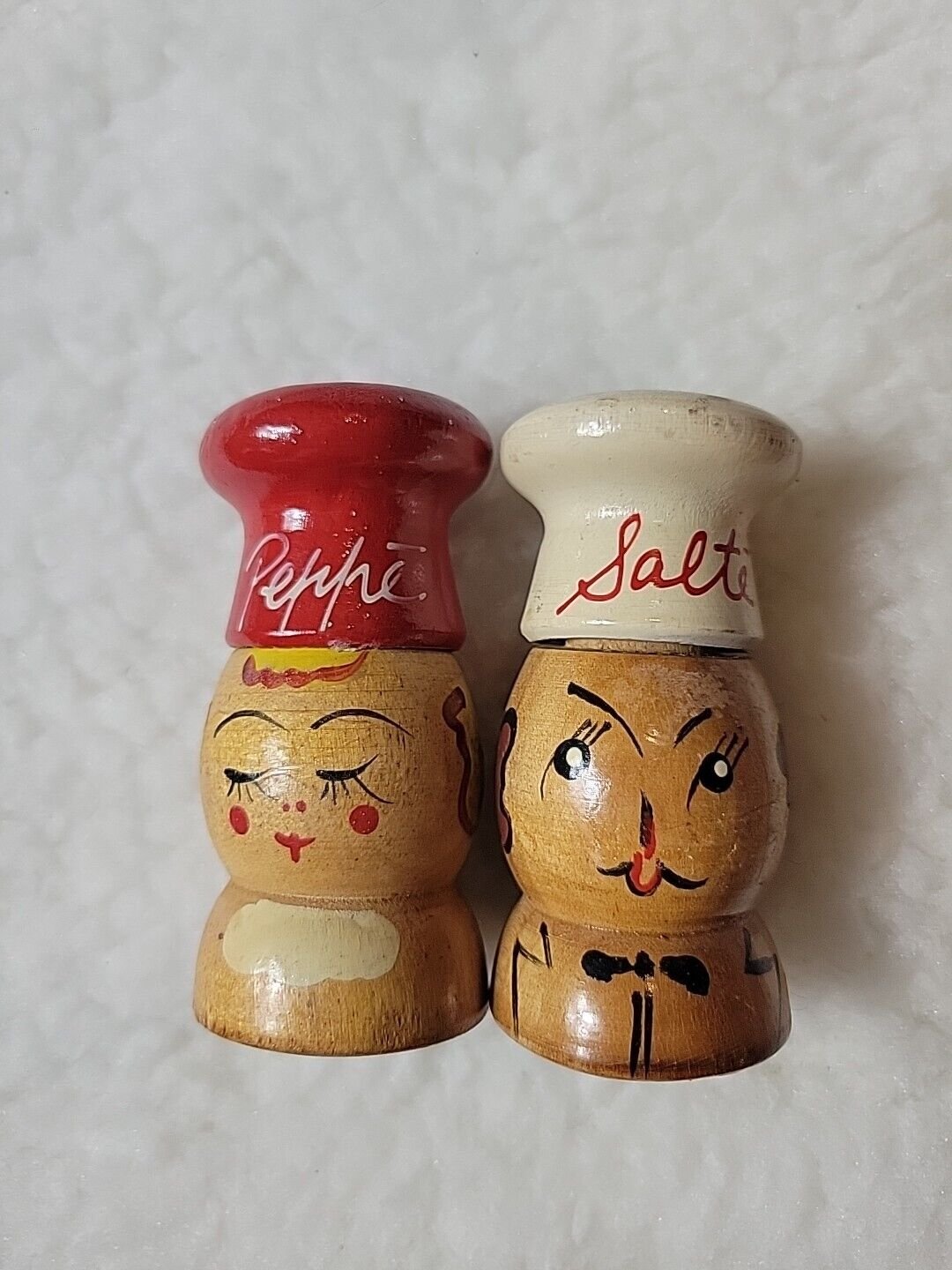 SALT AND PEPPER WOOD PEOPLE SHAKERS VINTAGE MADE JAPAN