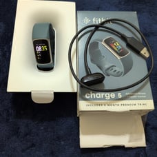 Fitbit charge 5 with original box and charger