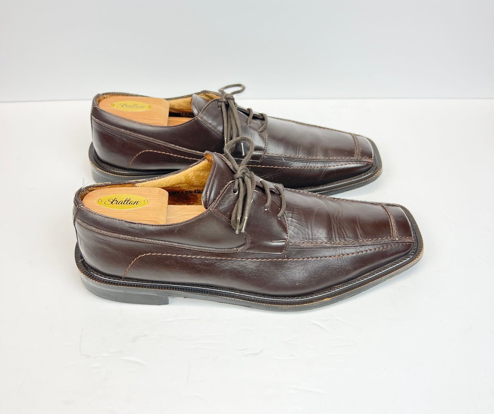 Kenneth Cole Reaction Brown Leather Oxfords with Square-Toed Design Size 11.5
