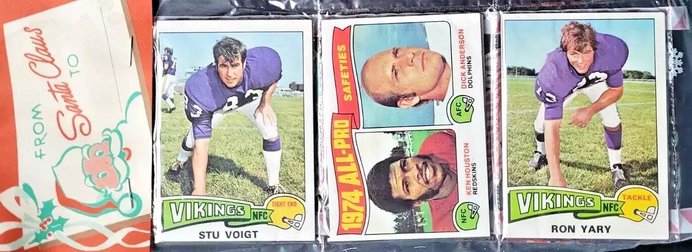 1975 Topps Football Rack Pack - Mint