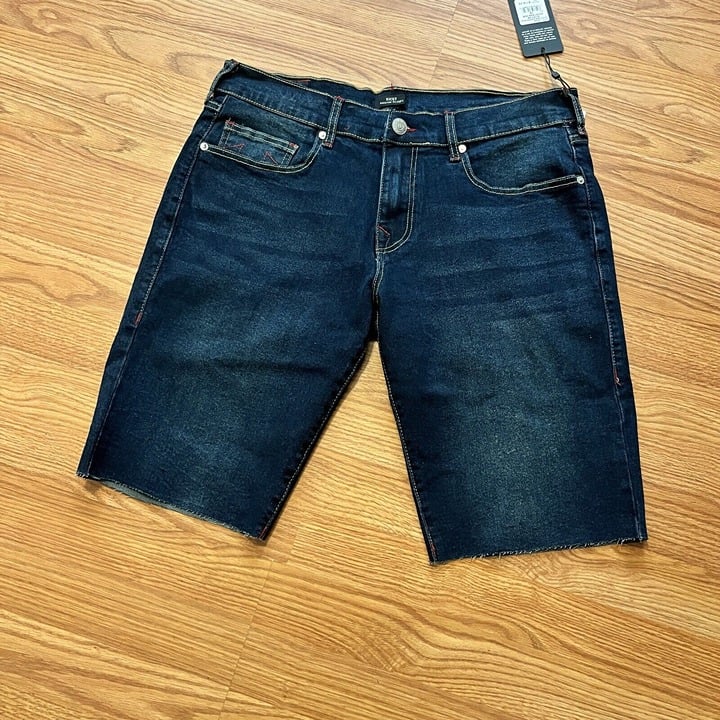 119 True Religion Denim Shorts Men Size 34 Raw Hem Dark Wash Relaxed Straight