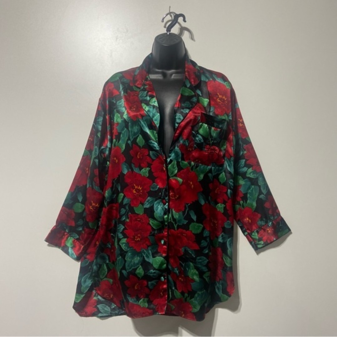 Victoria’s Secret Gold Label Christmas Nightgown Red Green Poinsettias Sz Small