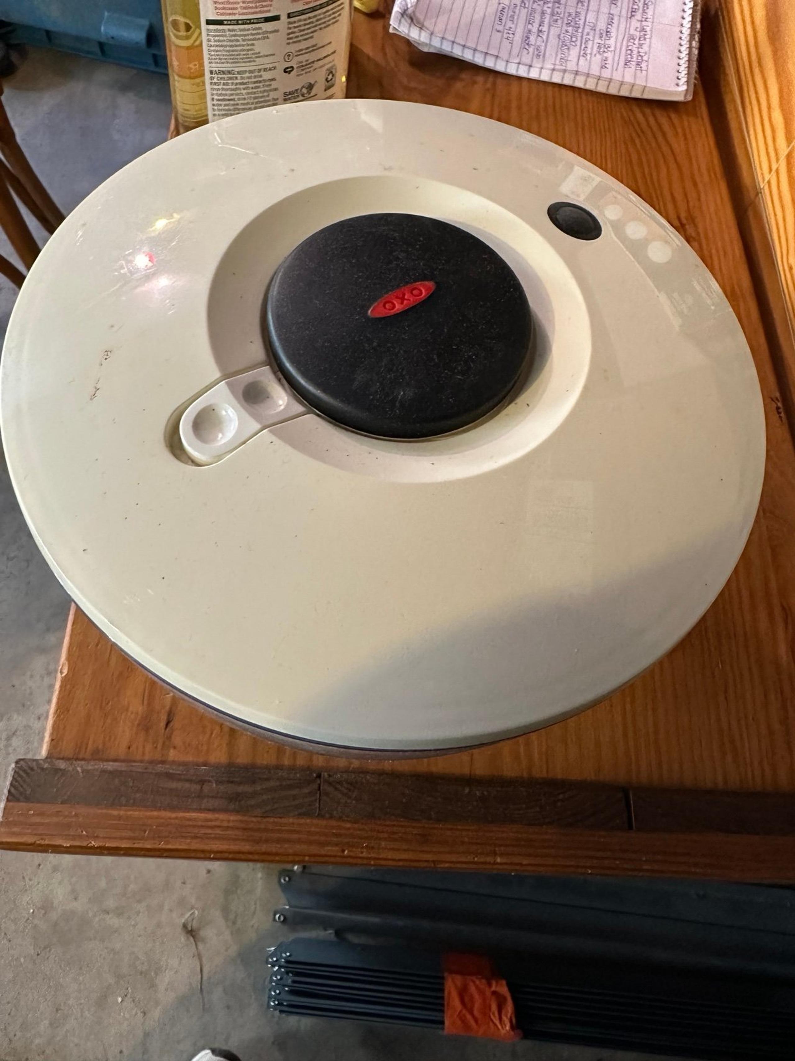 OXO salad spinner