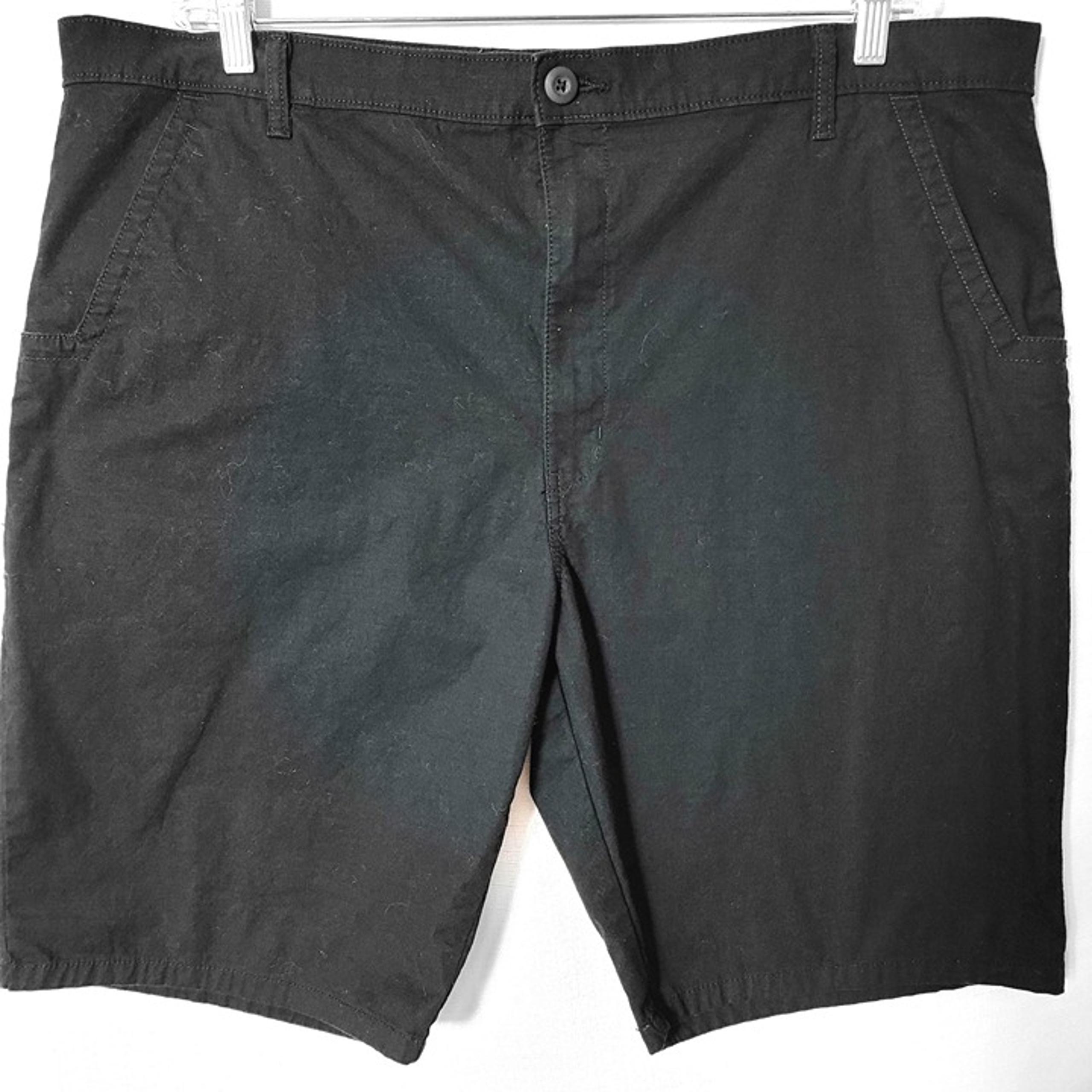 Dickies Mens Bermuda Shorts Sz 42 Flat Front Utility Pocket Stretch Comfort