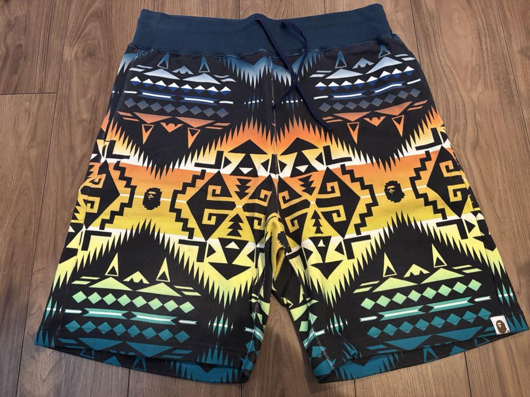 A BATHING APE Shorts, Size L