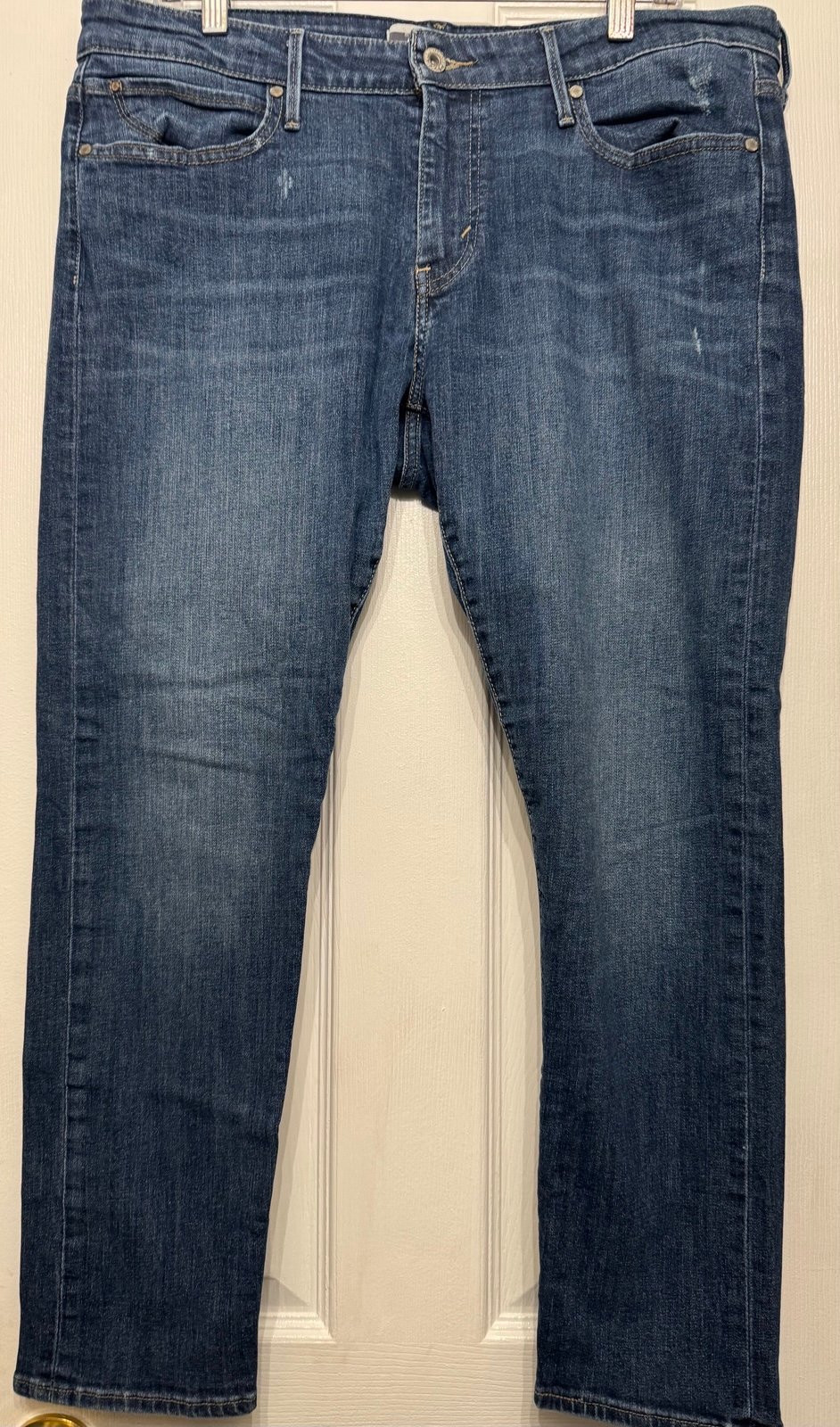 Levi’s straight leg jeans 14 32/32