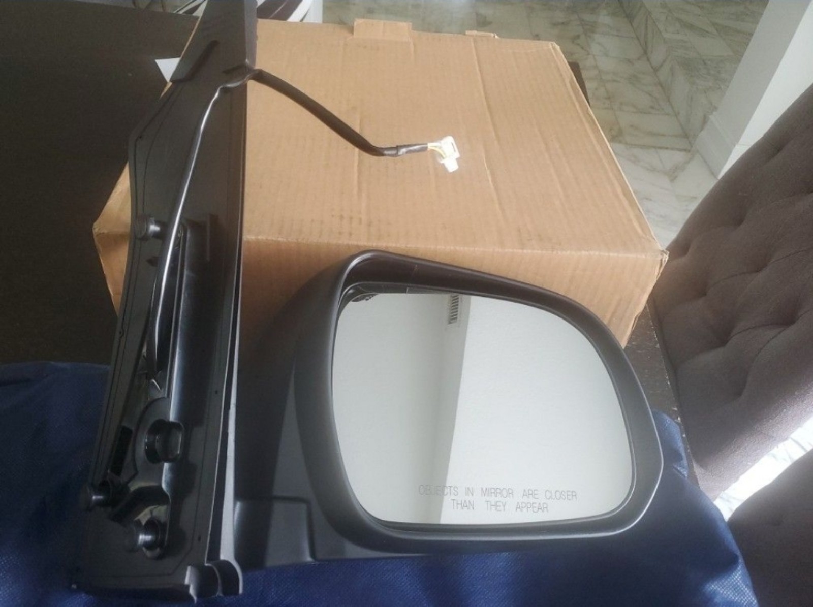 04-10 Driver side view mirror Toyota Senna