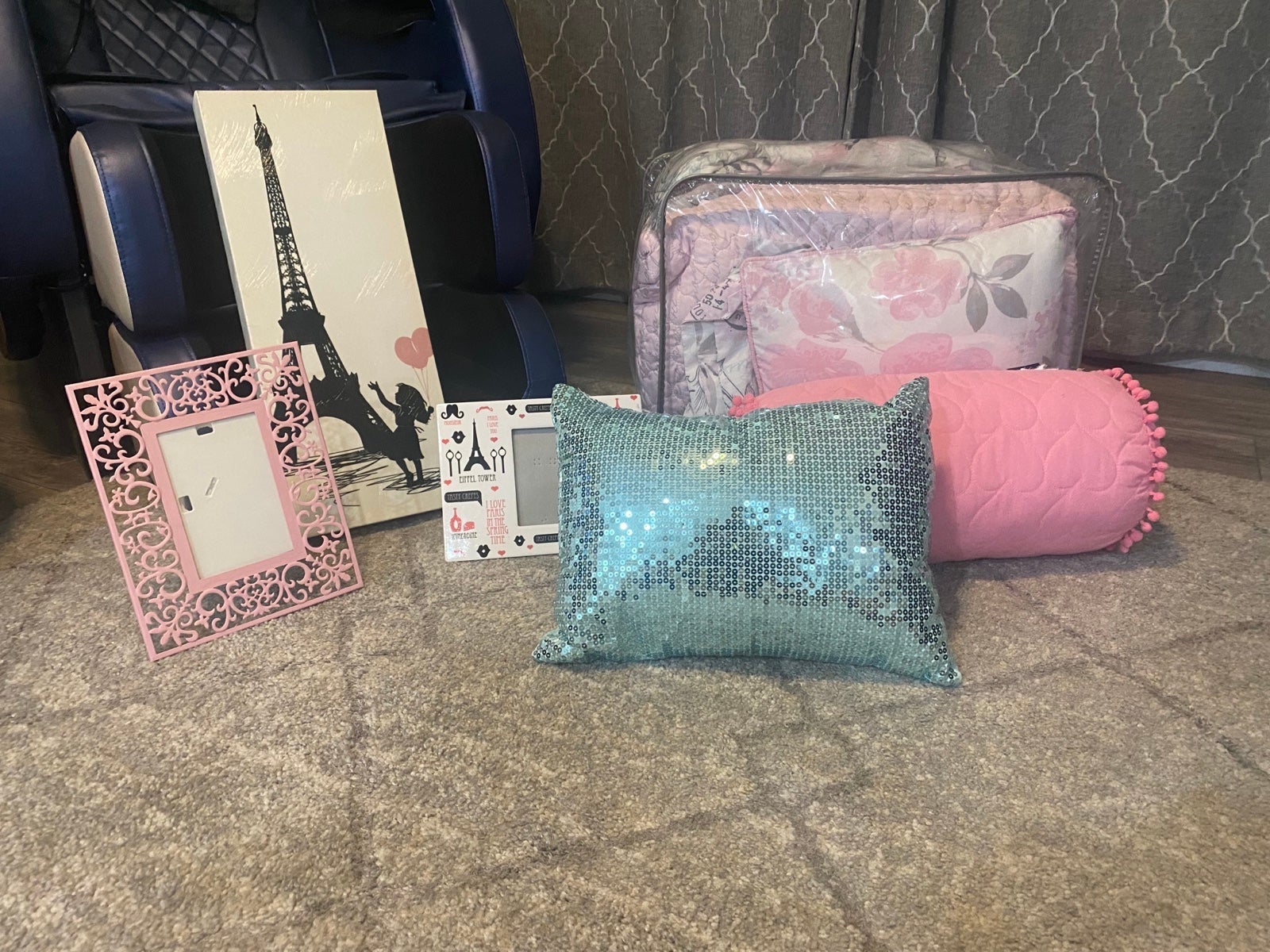 Paris themed bedroom set