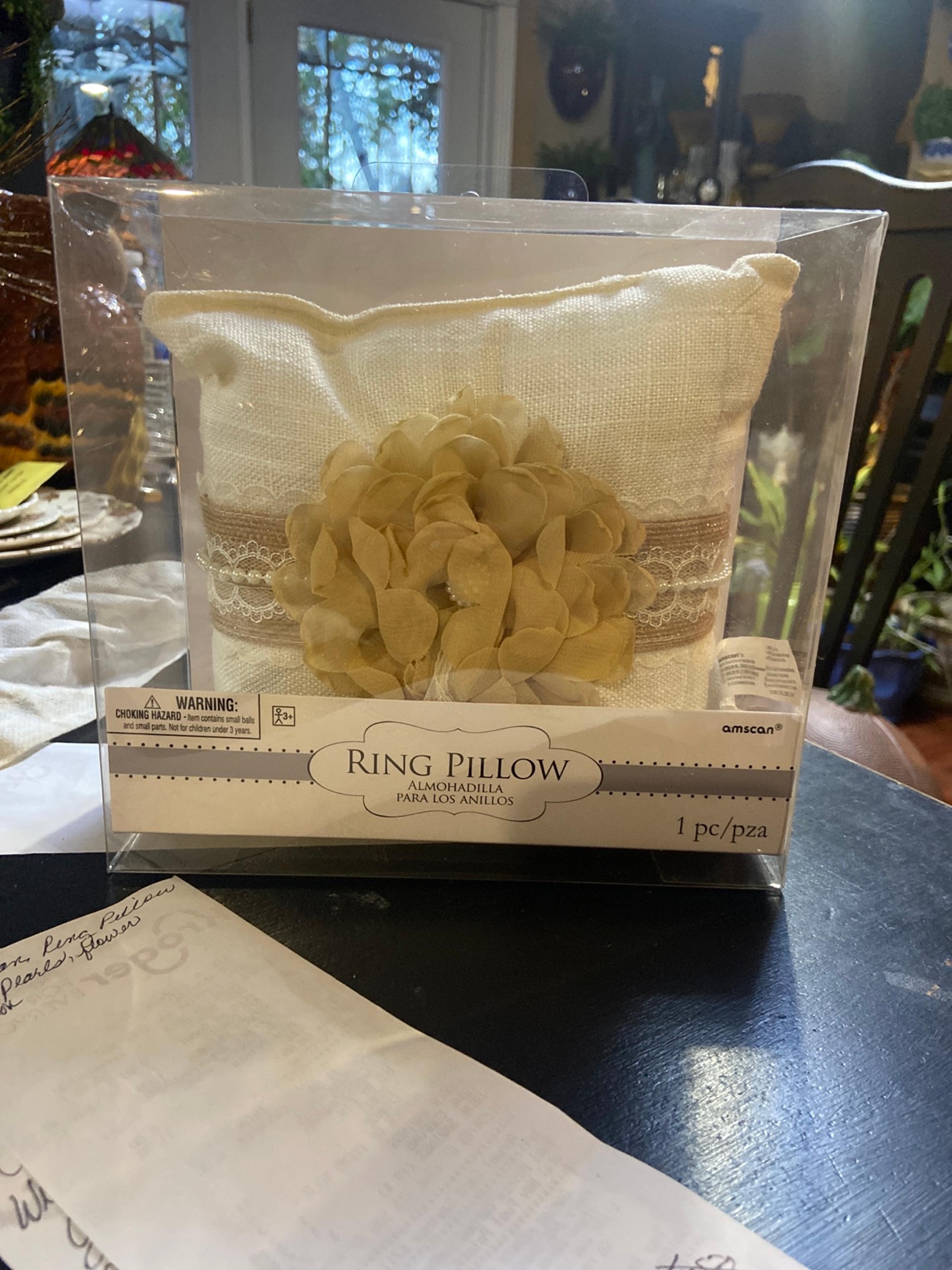 Ring pillow