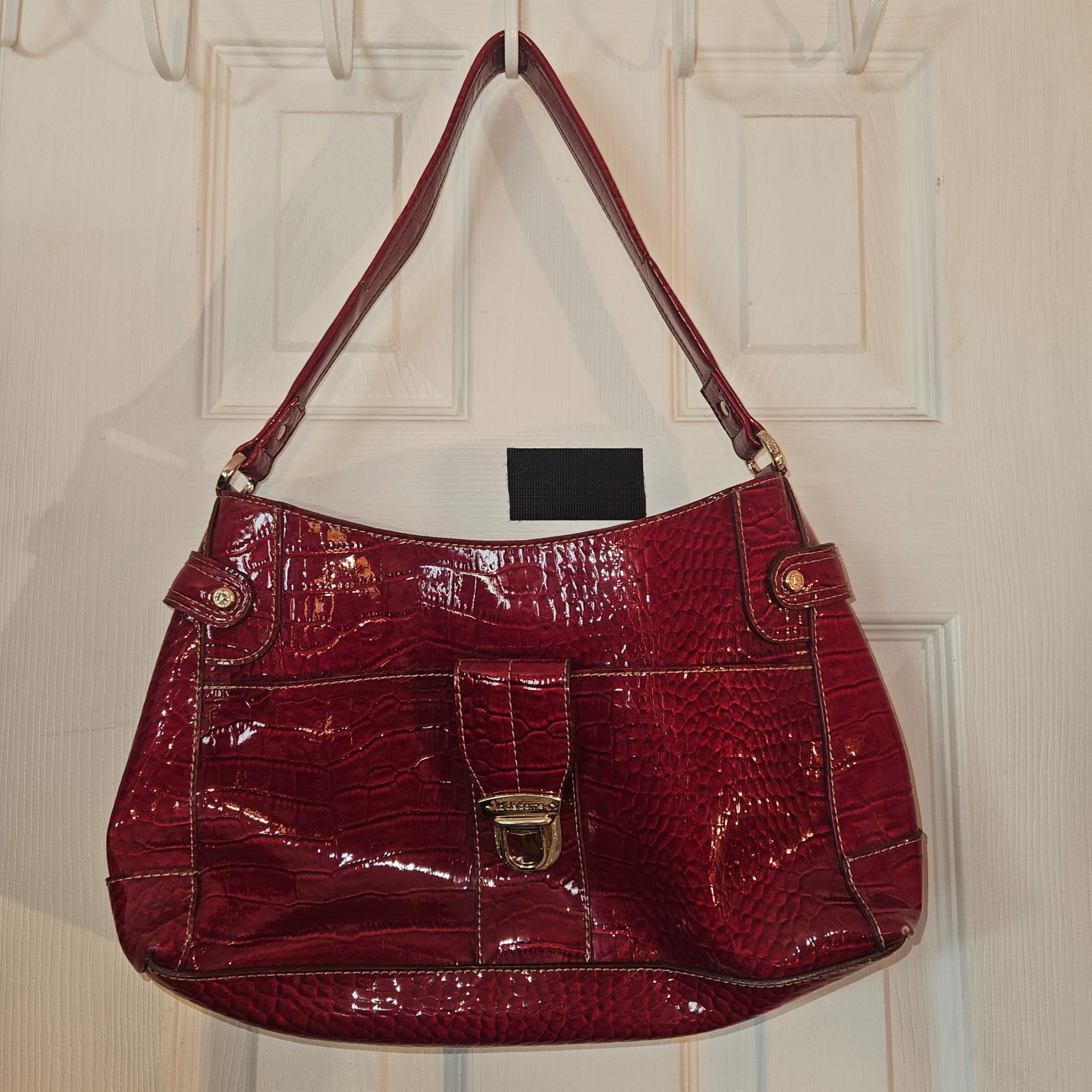 Liz claiborne red polyvinyl Embossed reptile skin shoulder bag