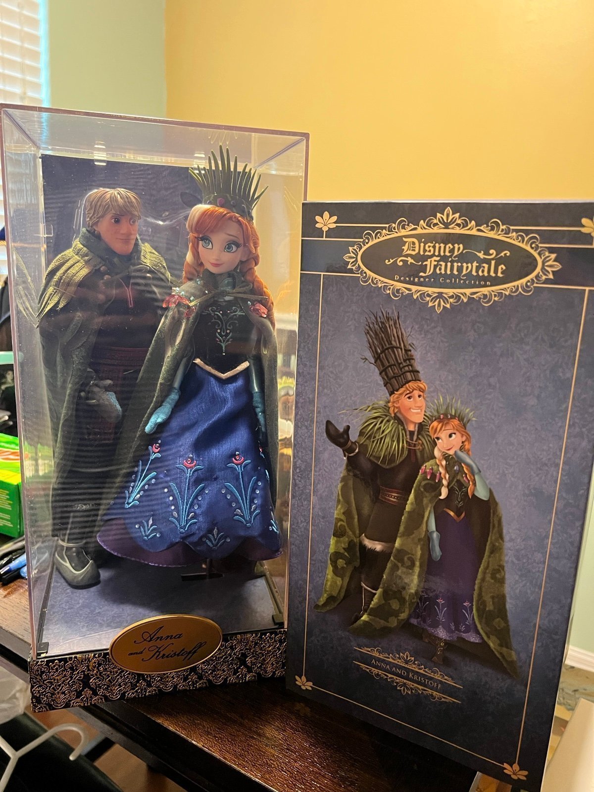 Disney Fairytale Designer Collection Anna and Kristoff