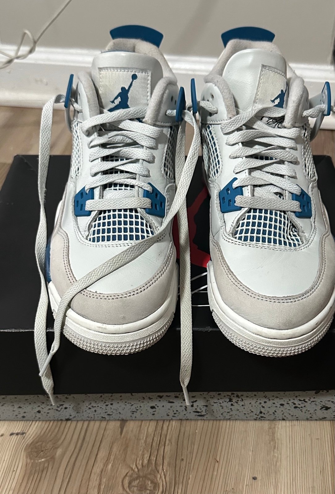 Air Jordan 4