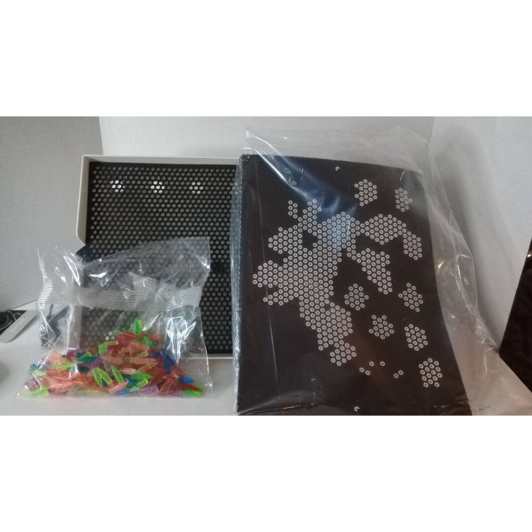 Vintage 1991 Lite Brite Milton Bradley with Pegs & Approx. 25 Sheets Tested
