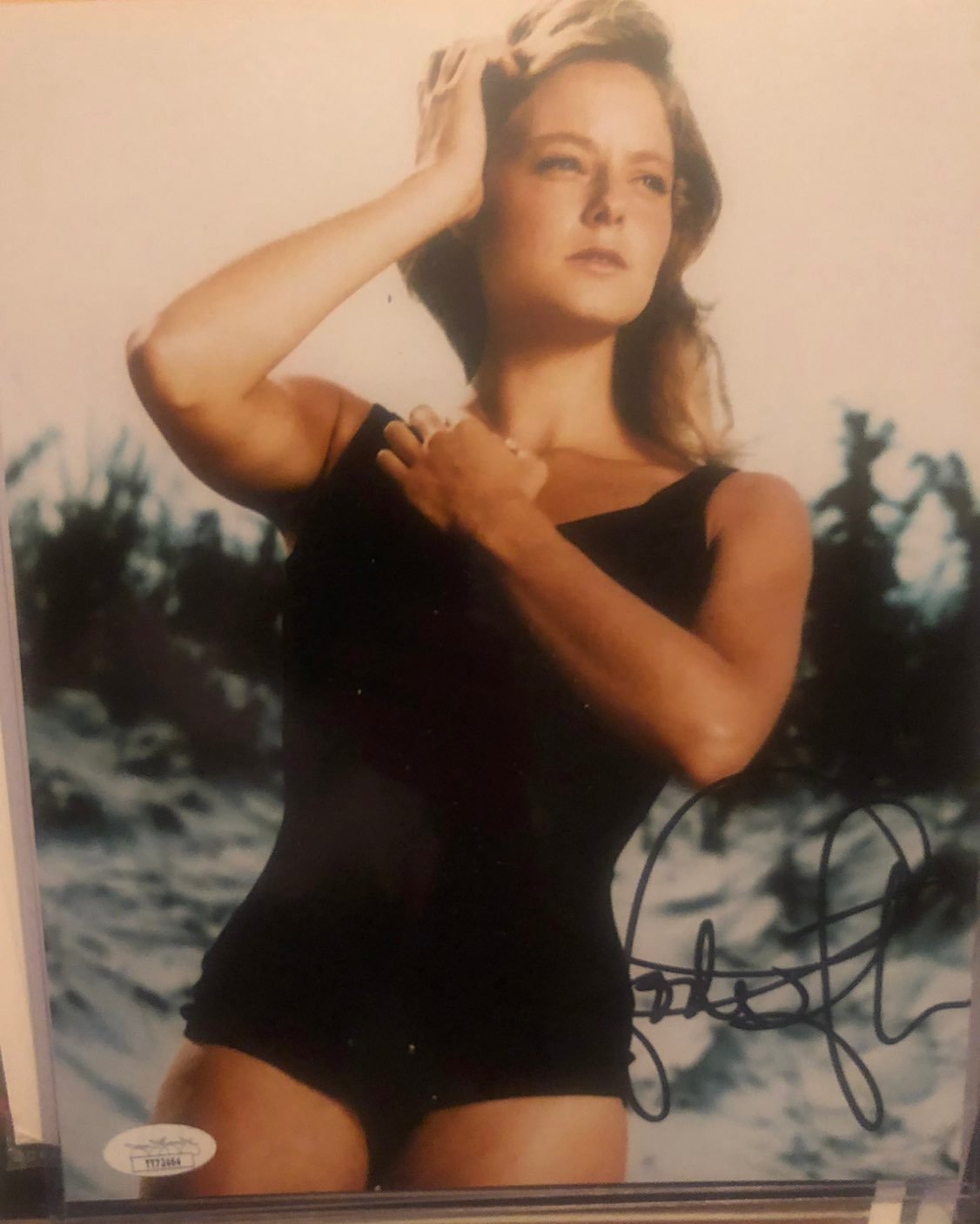 Jodie Foster signed 8x10 photo. JSA certified