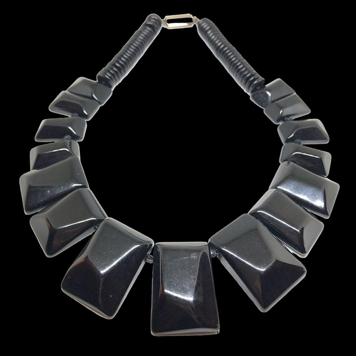 UGO CORREANI Italy Black Graduated Tab Bead Designer Necklace Vintage