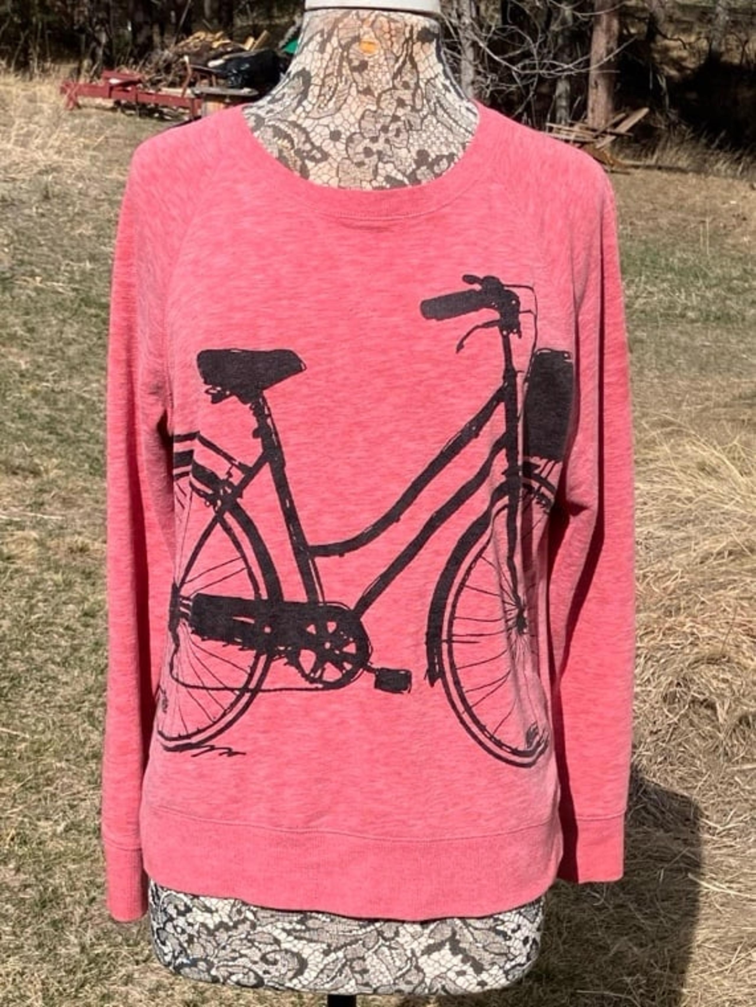 Sweet bicycle knit top by Mossimo. Size L