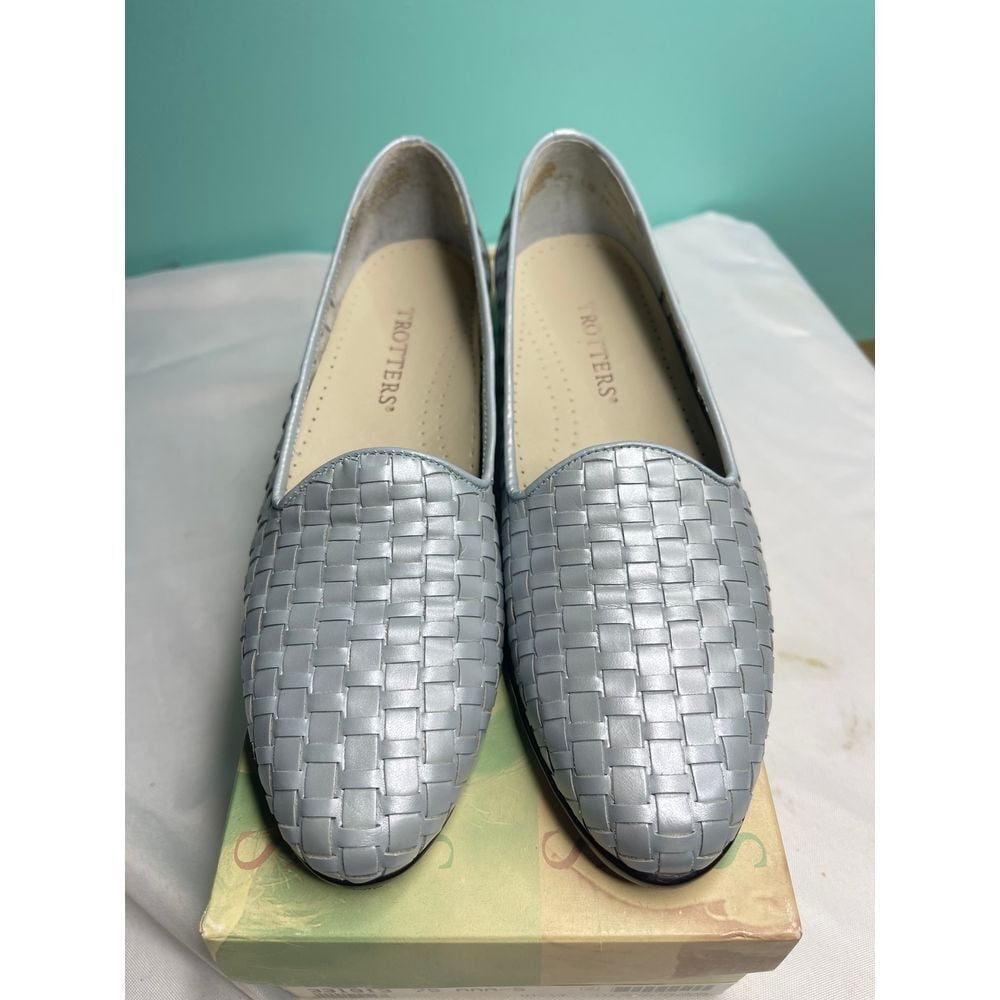 Chic Woven Leather Loafers