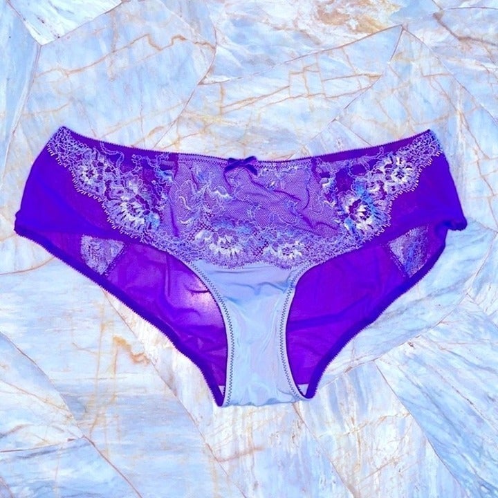 Small VS very sexy panty underwear Dream Angels Satin Lace Lilac Violet Vintage