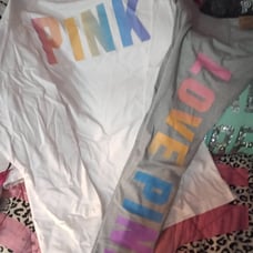 VS PINK HTF ROCK OUT IN RAINBOW SET M