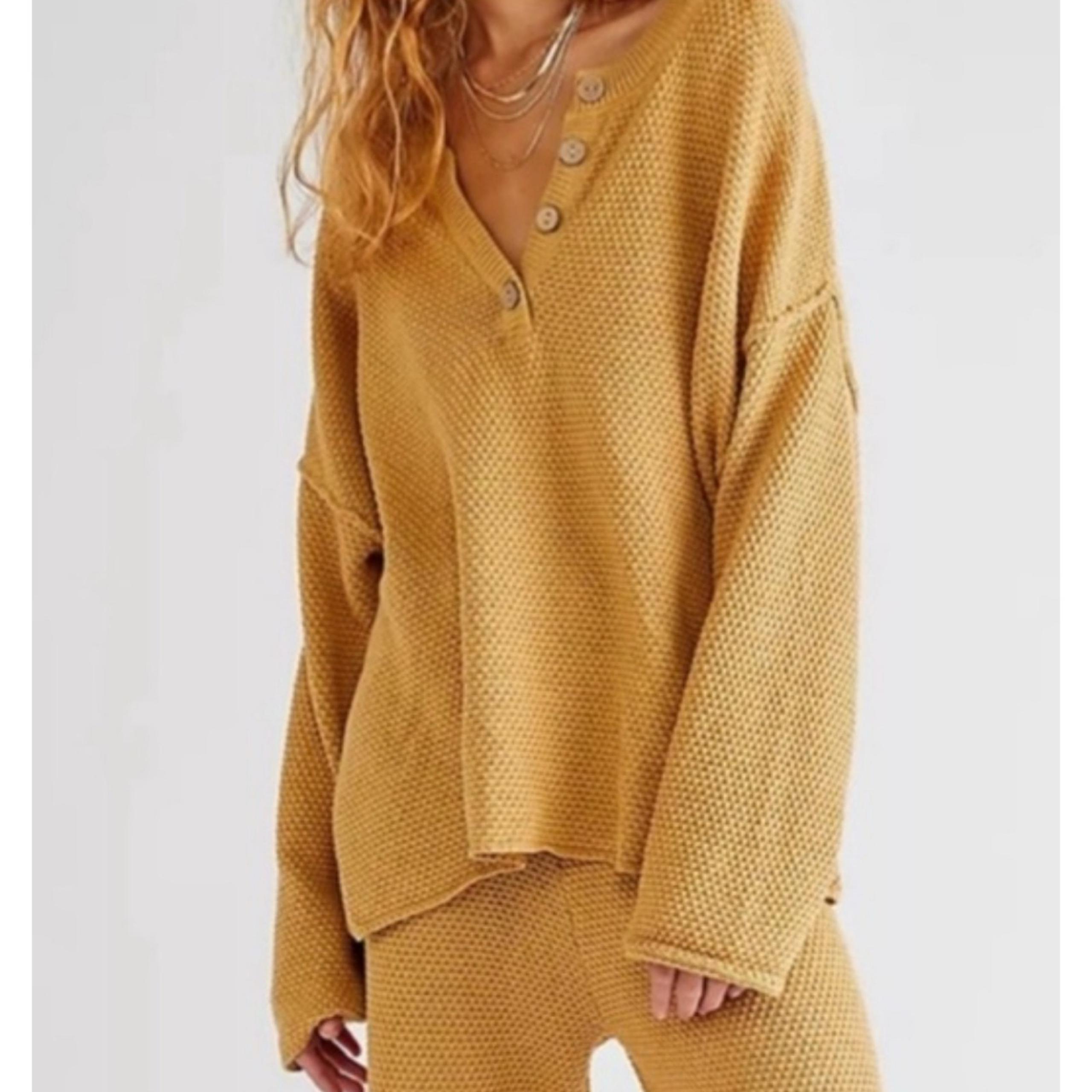 Free People Beach Hailee Sweater in Yellow Gold Sweater Top Henley XS