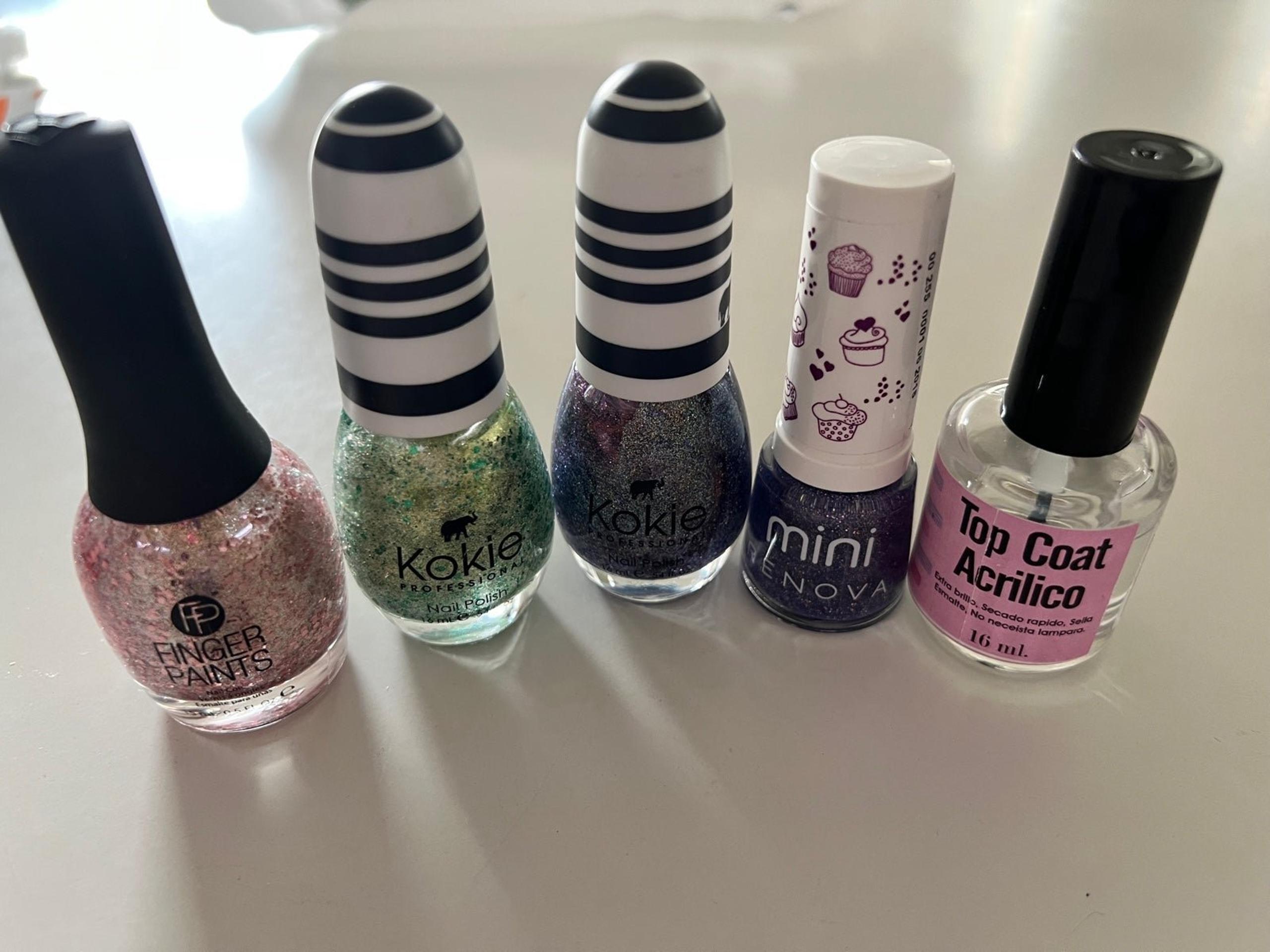 Glitter nail polish and top coat bundle