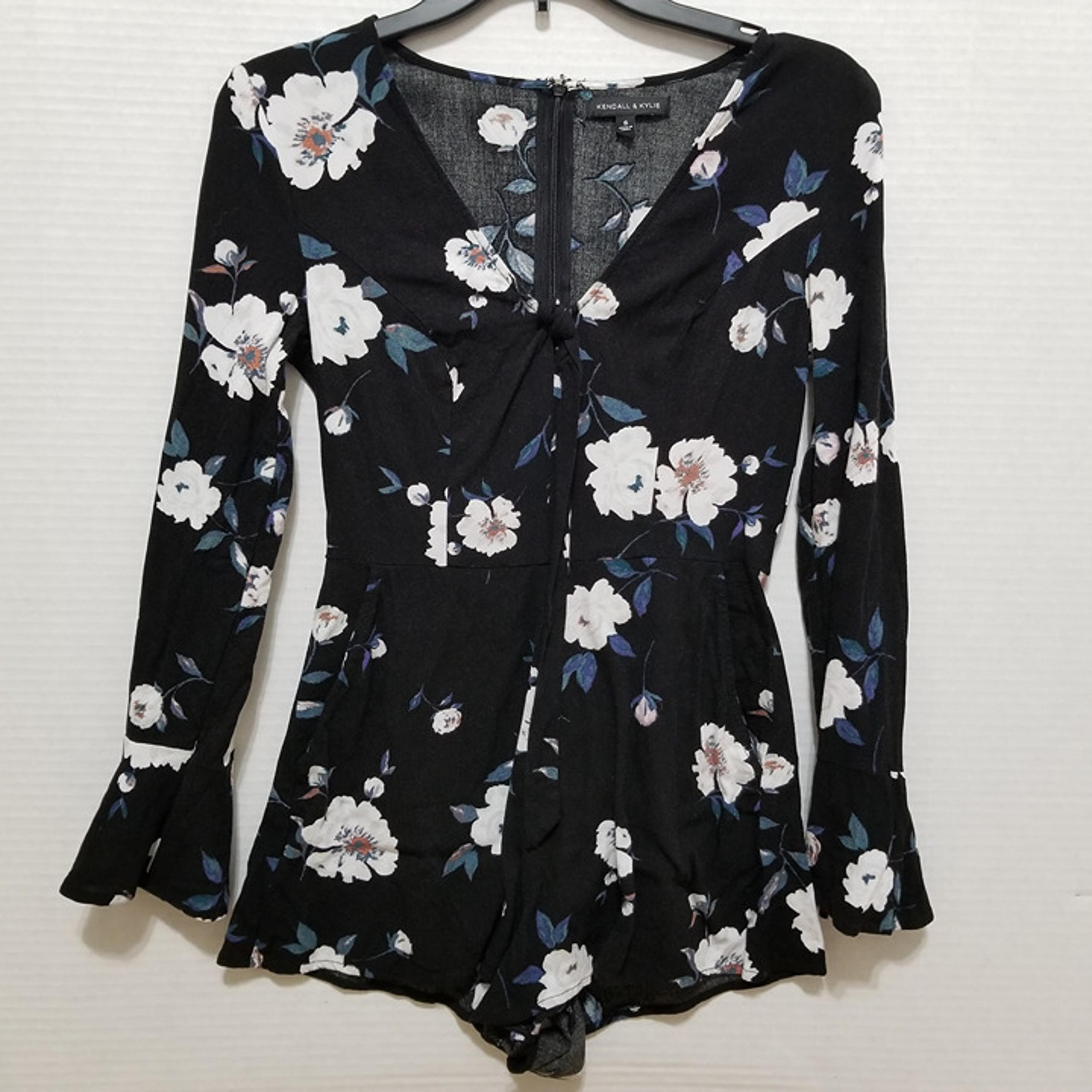 Kendall & Kylie romper Small floral print long bell sleeve v-neck pockets