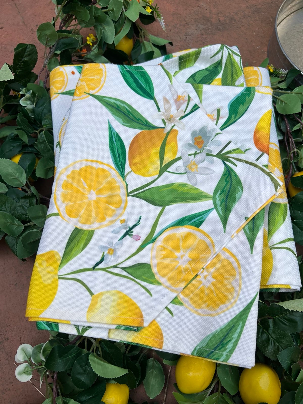 Lemon table runner