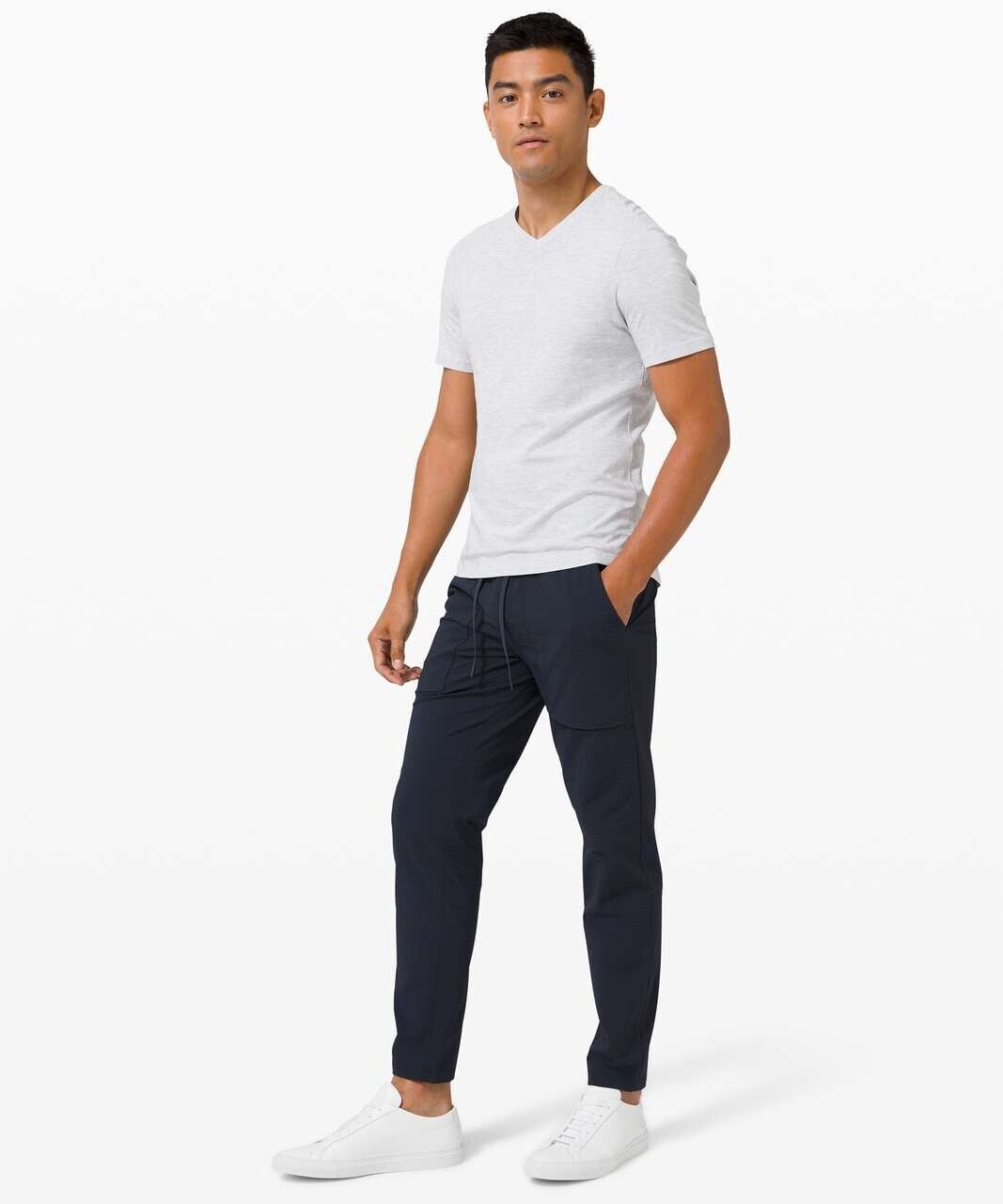 Lululemon Bowline Pants, Mens Size S, Navy Blue, Seersucker material, EUC