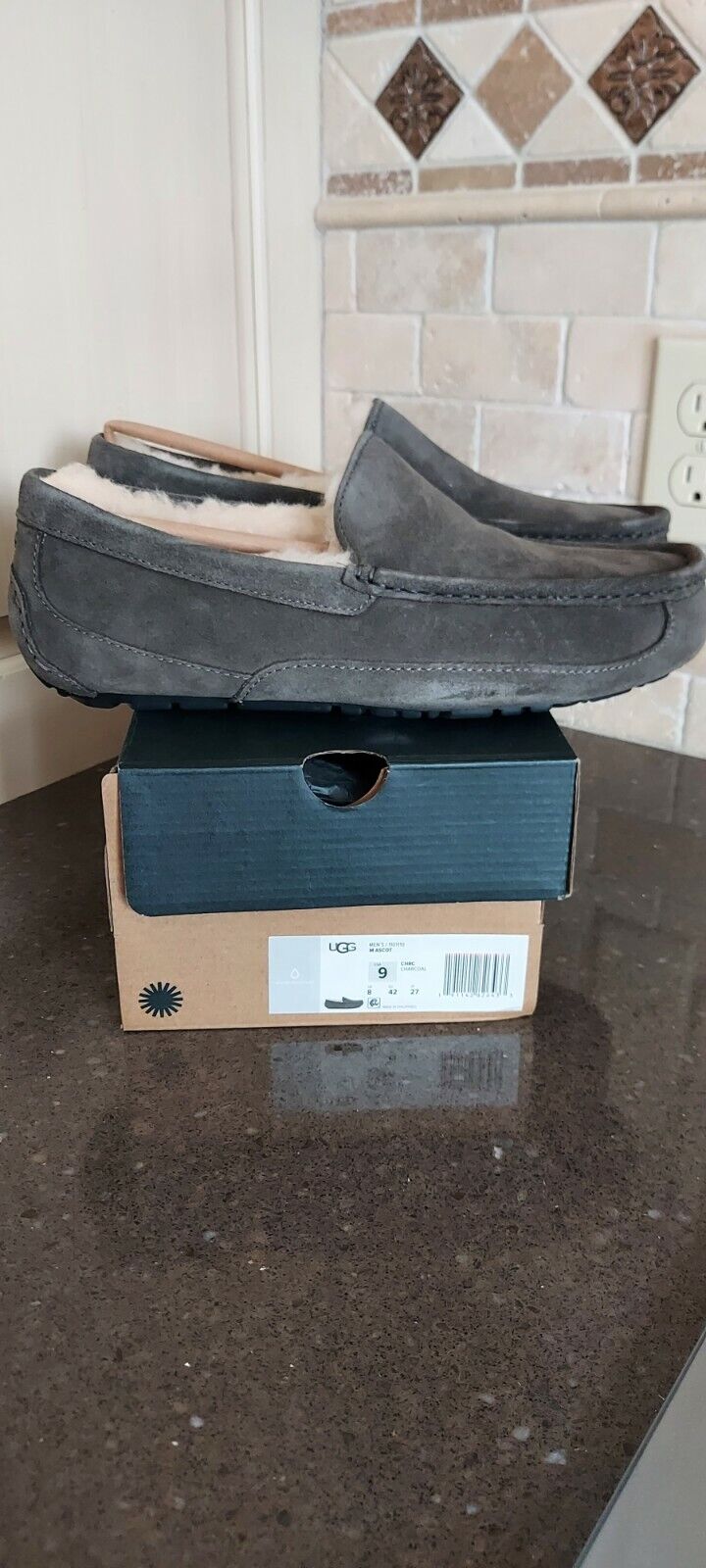 New! UGG Australia Men's Ascot Suede Moc-toe Slippers size 9 Charcoal Grey color