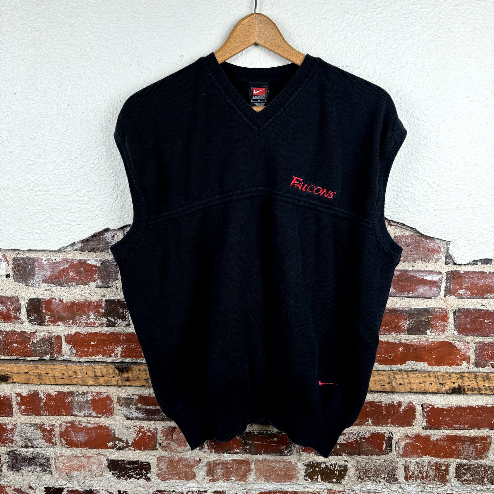 Vintage Nike Atlanta Falcons Sweater Sz Large Black V Neck Vest Embroidered NFL