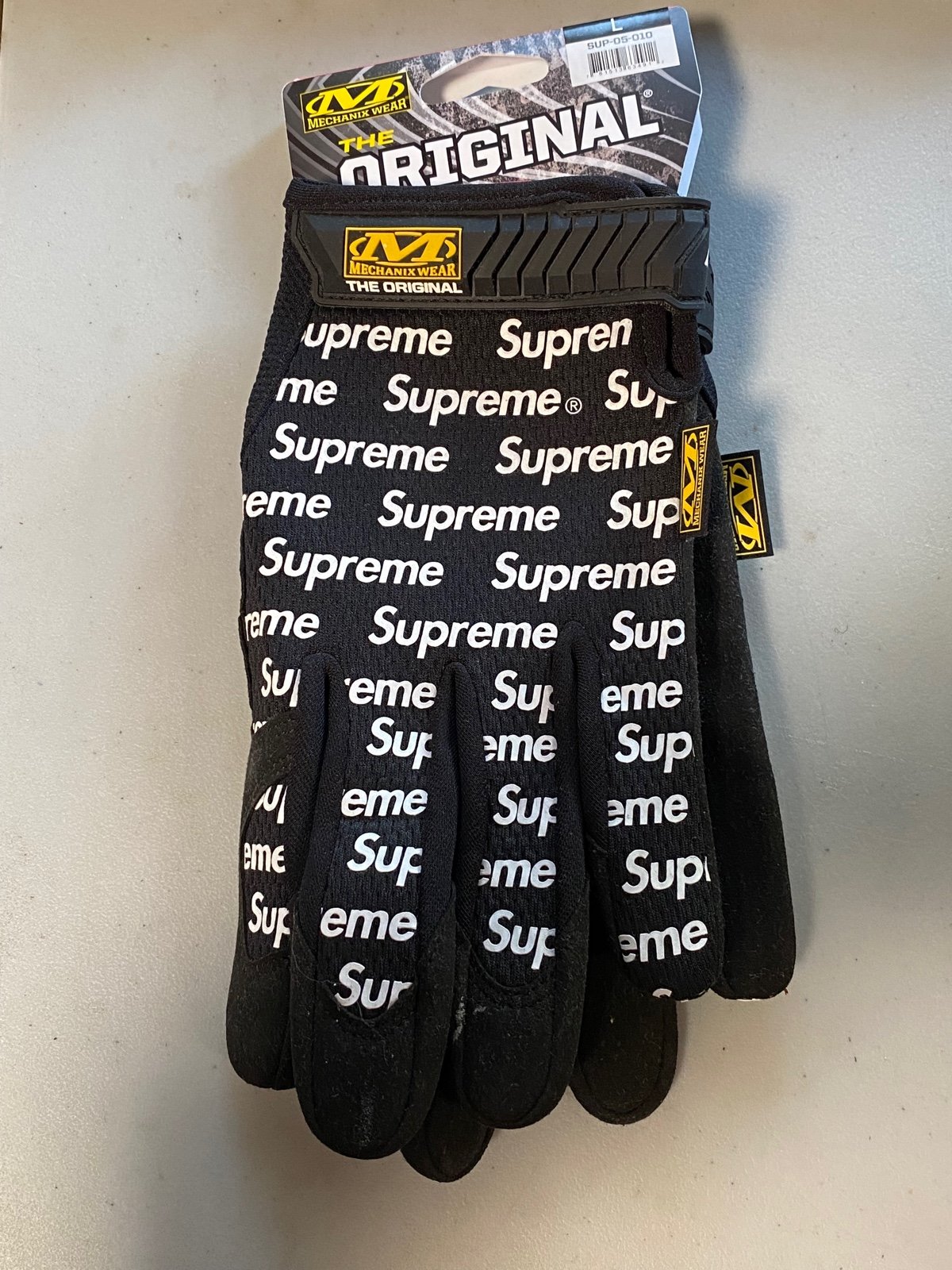 Supreme mechanix gloves hotsell