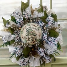 Spring/Summer gnome front door wreath.
