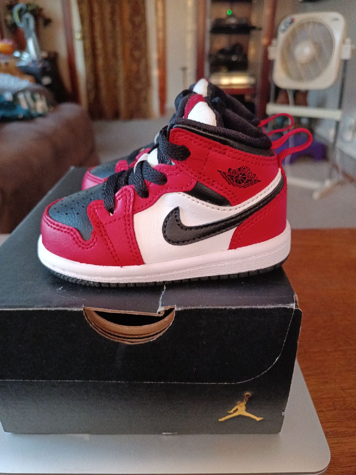 Air Jordan 1 Mid size 4c